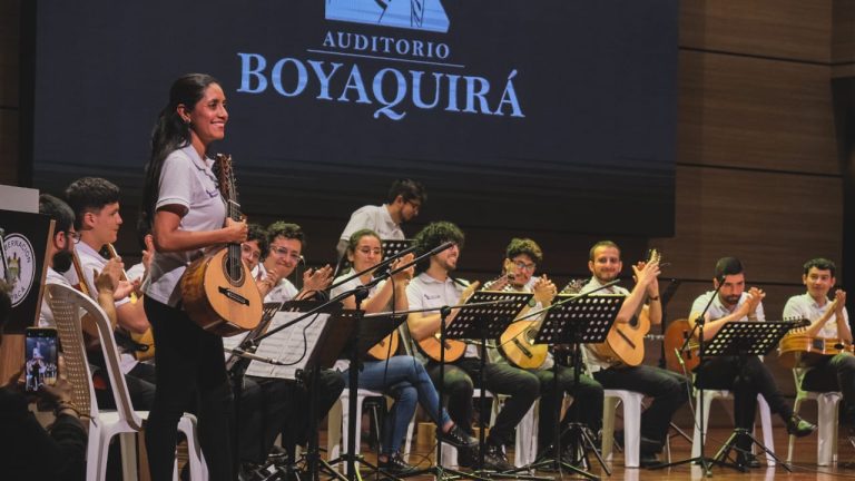 FOTO ESTUDANTINA PRESENTACIÓN